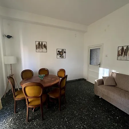 Elena's House * Naples