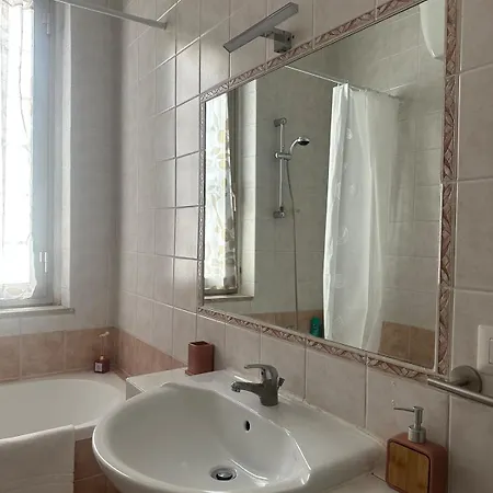 Апартаменты Elena's House *