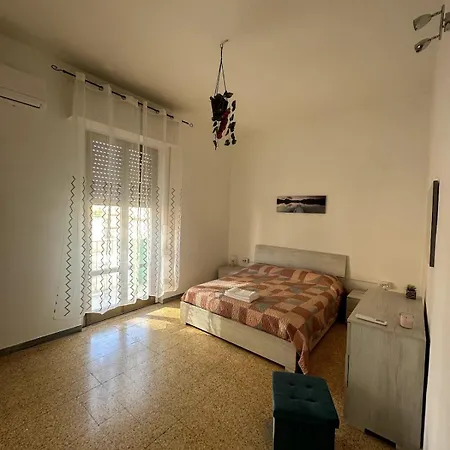 Elena's House דירה