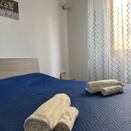 Elena's House דירה *