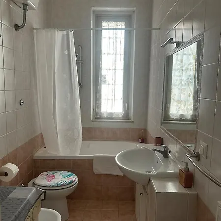Elena's House דירה *
